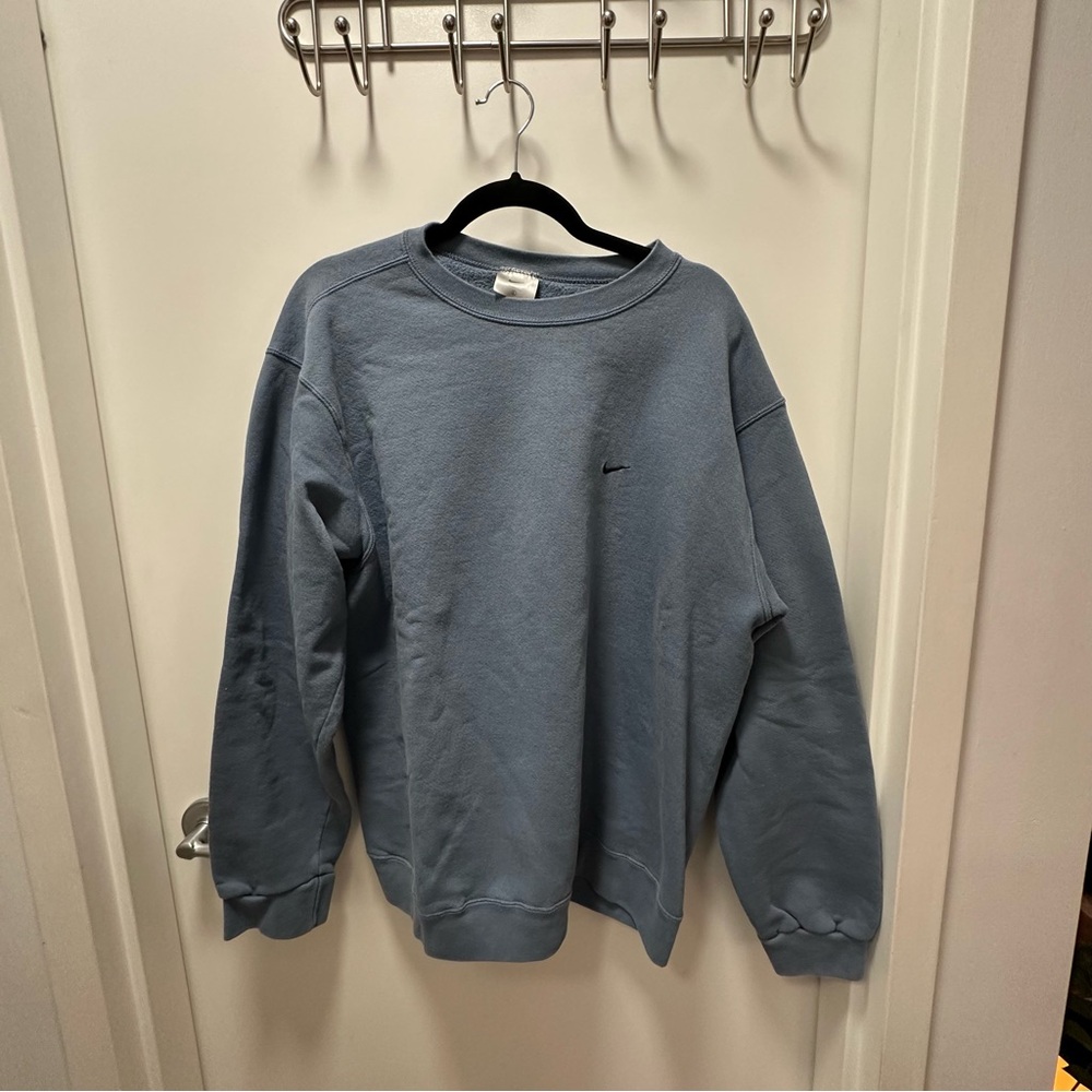 Vintage Nike 90’s Men's Blue Sweater